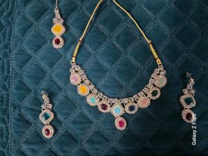 Elegant Multi-Color Stone Necklace Set