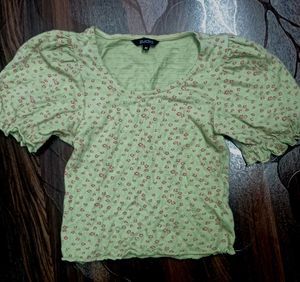 Light Green Floral Puff Sleeve Top