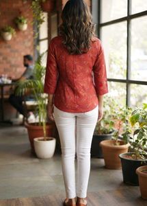 Chic Red Floral Print Kurta Top