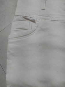 Women's White High-Waisted Jeans