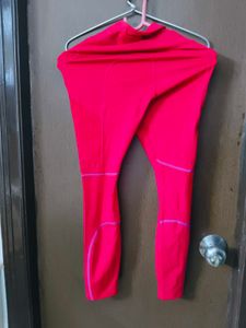 Nike Pink Active Leggings new never used