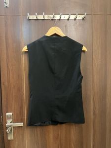 Classic Black Sleeveless Blazer Vest