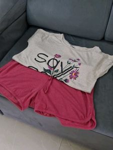 Sale! Graphic Print Tee & Shorts Set