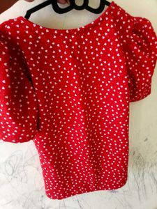 Red Heart Print Puff Sleeve Top