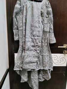 Embroidered Grey Kurta Set