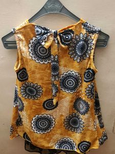 Floral Print Sleeveless Top