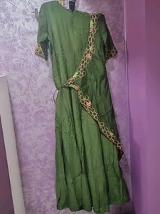 Beautiful Green Gown With Detachable Jacket