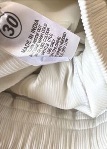 white Cargo pant length 41 size28-32strechy