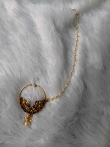Elegant Gold Nath with Pearls