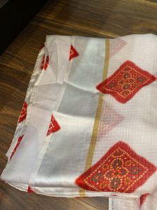 White Saree with Red Bandhani Print