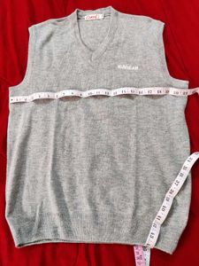 Silver Gray Knit Vest - Stylish &amp; Versatile