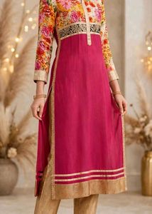 Beautiful Floral Print Kurta Set