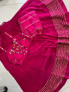 NAVRATRI SPECIAL🌺 Vibrant Pink Embroidered