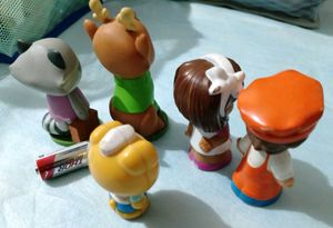 5 small size toys
