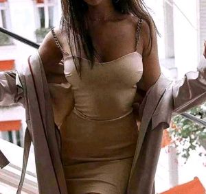 Brand New(Urbanic)Chain Strap V-Neck  Cream dress