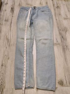 Ma1234 Max jeans waist 28 inches