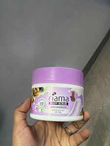 Fiama Body Scrub