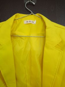 Stylish yellow Satin-silk Blend Blazer
