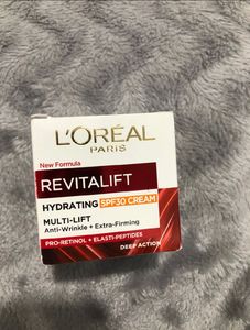 L'Oreal Revitalift Hydrating SPF30 & night Cream