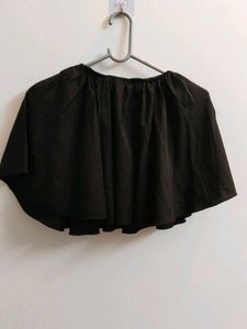 New chic Black Ruffle Top