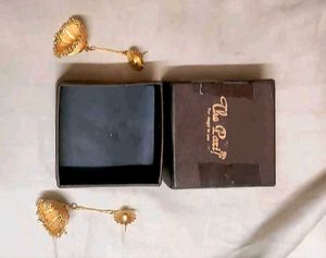 Gold based Copper Jhumka Earrings