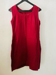 Elegant Red Sleeveless Kurta