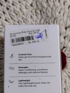 Minimalist Frizz Control Hair Serum SPF 30 and fac
