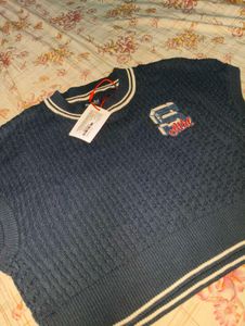 Navy Blue Sleeveless Knit Top with Patch