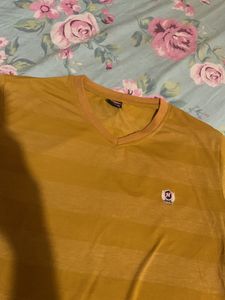 2 T Shirt