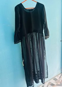 Elegant Black Kurta Set with Floral Embroidery