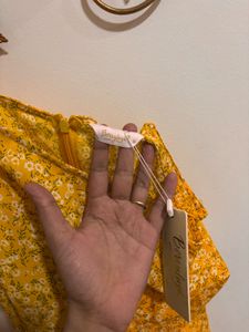 Berrylush Women Yellow Floral Printed Fit