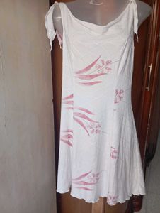 Chic White &amp; Pink Floral Mini Dress