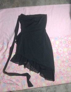 Chic Black Strapless Ruffle Dress