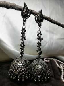 Celebrity inspired Gorgeous Oxidized Black Polish Long earrings 👌🖤