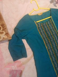 Aurelia Women's Blue Straight Kurta-XS