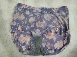 Zudio Bra &amp; Floral Print High-Waisted Briefs