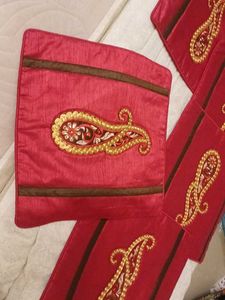 5 Embroidered cushion covers