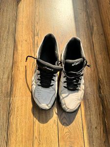 ASICS White &amp; Black tennis Shoes