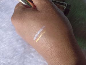 Colour Glow Golden And Silver Eyeliner