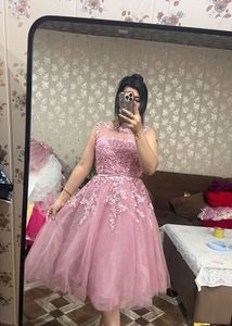 Beautiful Pink Lace Gown🎀🩷