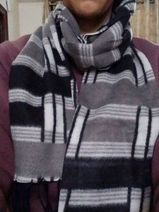 Stylish Plaid Scarf