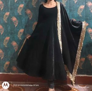 beautiful 😍 black anarkali with lace bordar duppa