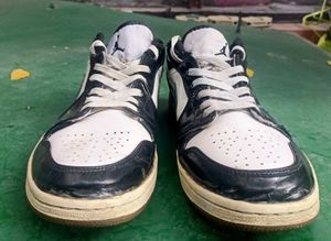 Air Jordan 1 Low Sneakers