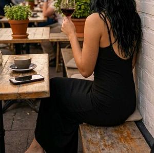 Chic Black Ribbed Maxi Dress