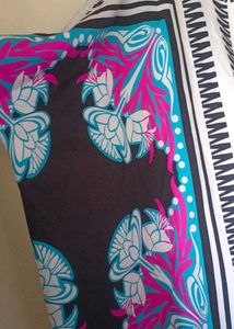 printed Kurta Set little stain is there pls check