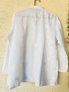 Elegant White Chikankari Kurta