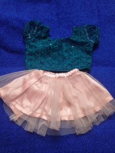Customized Crop Top With Puff Sleeves  And Skirt