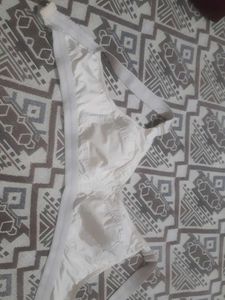 Comfortable White Everyday Bra