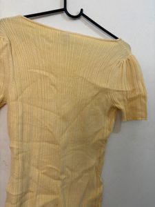 Ribbed V-Neck Puff Sleeve Top