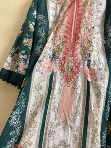 New Pakistani Floral Print 3 pc set 💕| SALE